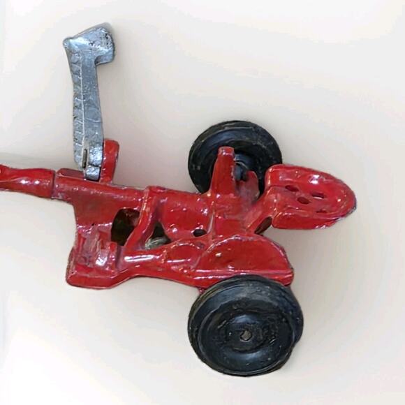 Vintage 1950s Oliver Sickle Mower Die Cast Aluminum Red Farm Tractor - Picture 6 of 8